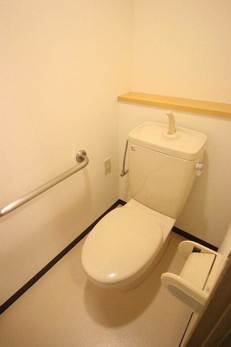 物件内観写真16　(トイレ)