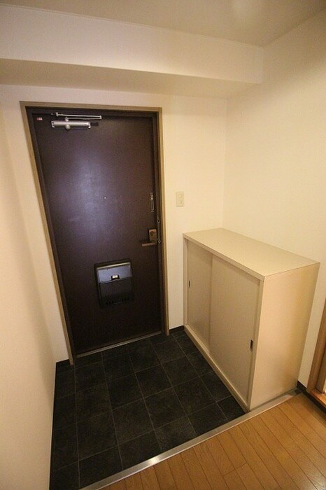 物件内観写真18　(玄関)