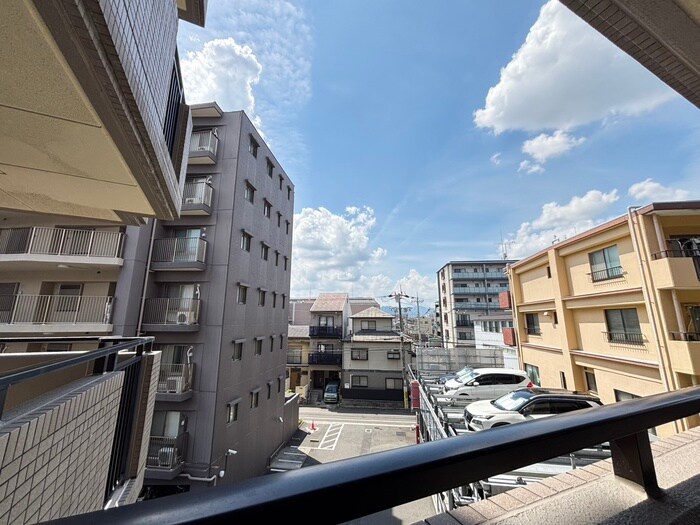 物件内観写真19　(室内からの展望)