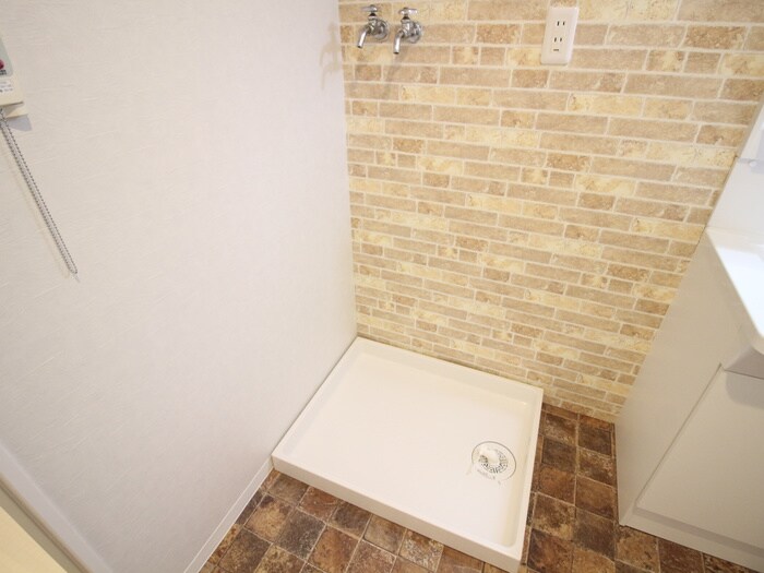 物件内観写真14　(洗濯機置場)