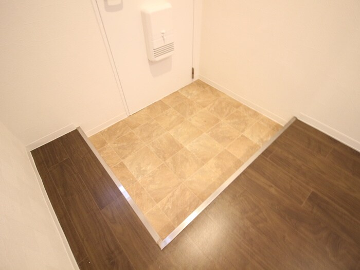 物件内観写真22　(玄関)