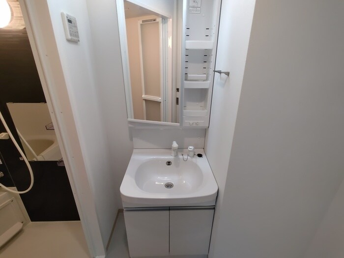 物件内観写真9　(洗面)