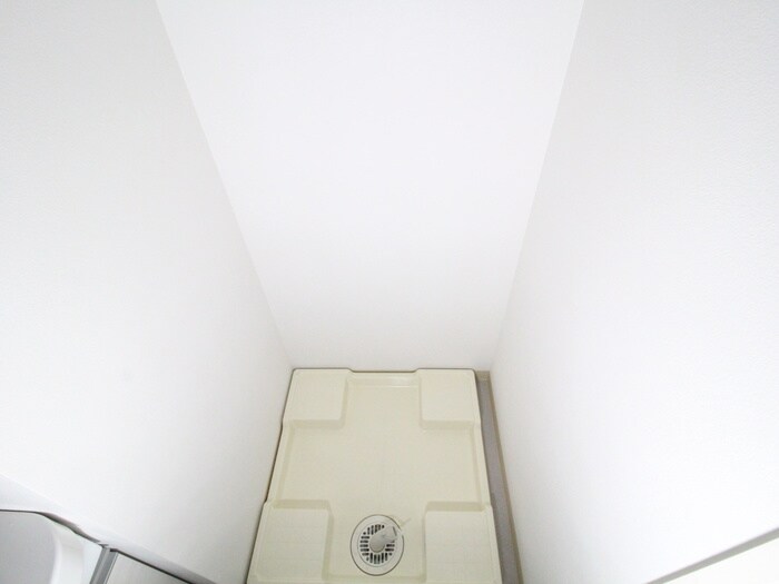 物件内観写真14　(洗濯機置場)