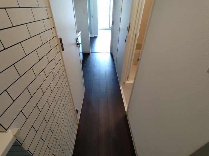 物件内観写真17　(廊下)