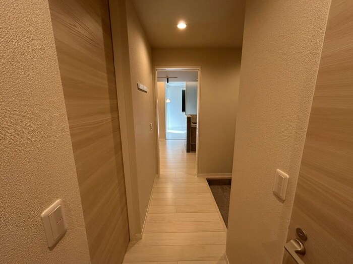 物件内観写真21　(廊下)