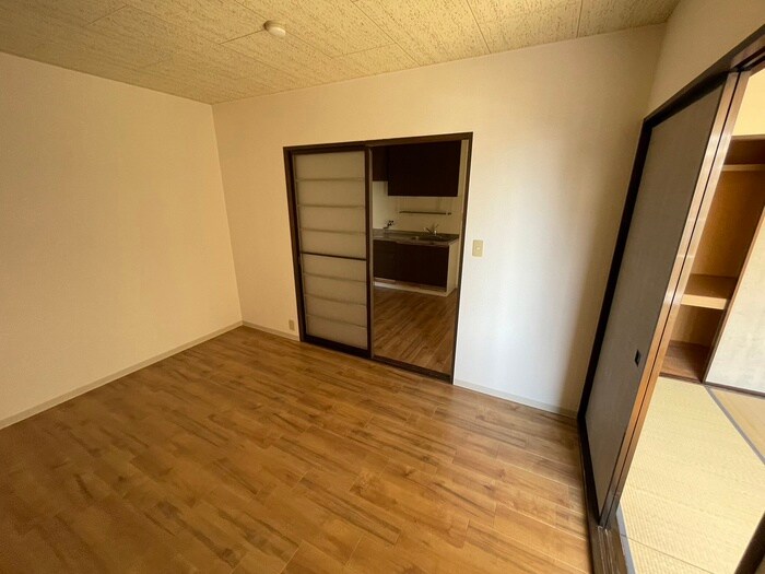 物件内観写真10　(居室)