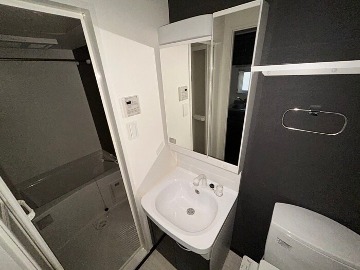 物件内観写真12　(洗面)