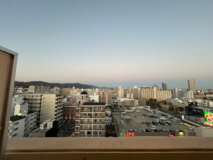 物件内観写真14　(室内からの展望)