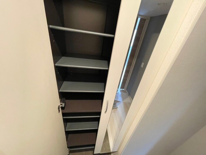 物件内観写真18　(靴箱)