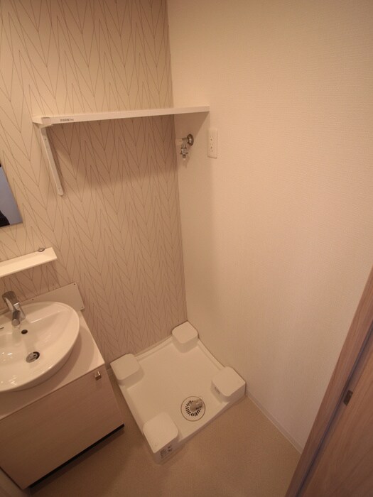 物件内観写真12　(洗濯機置場)