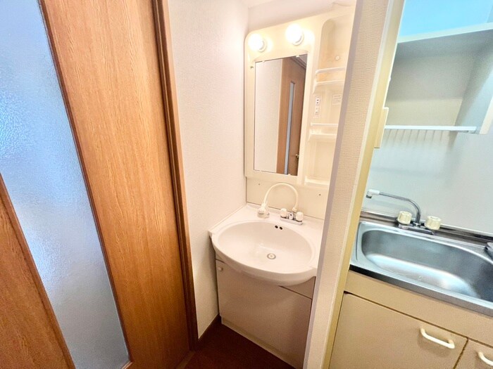 物件内観写真10　(洗面)