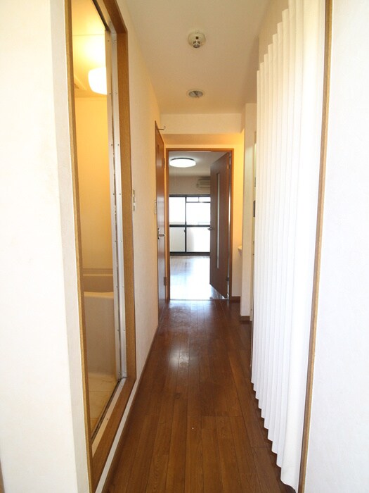 物件内観写真18　(廊下)