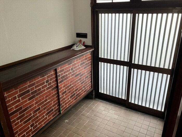 物件内観写真13　(玄関)