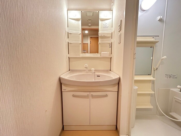 物件内観写真12　(洗面)