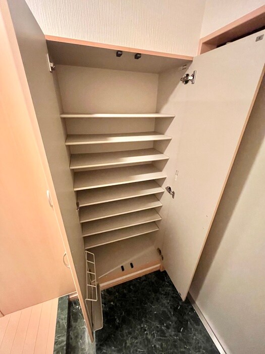 物件内観写真21　(靴箱)
