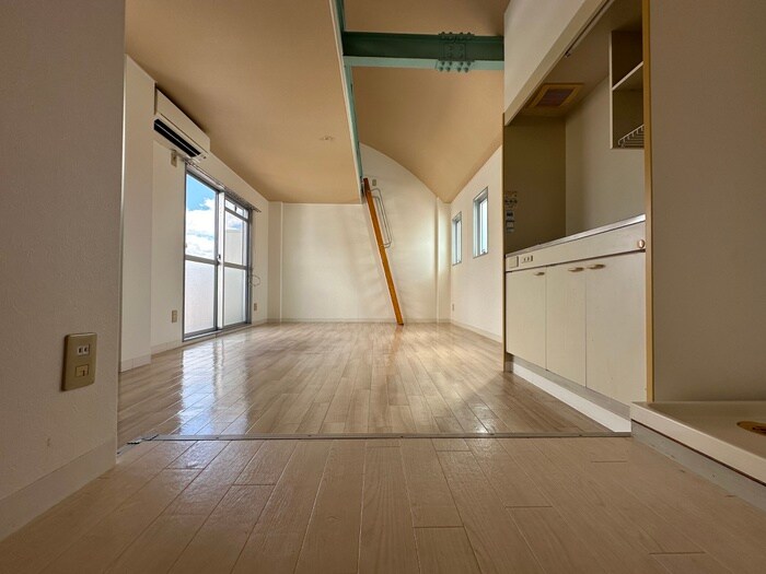 物件内観写真17　(廊下)