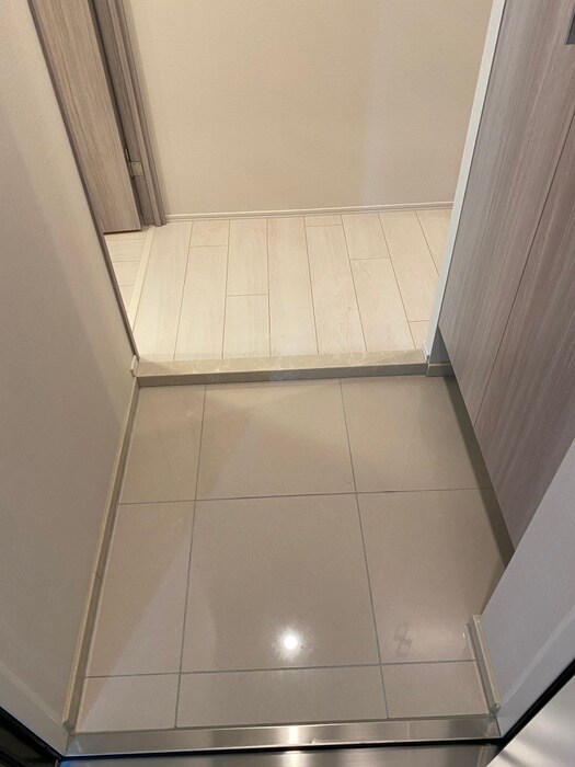 物件内観写真13　(玄関)