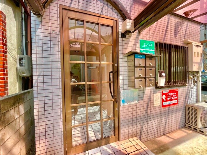 物件外観写真4　(エントランス部分)