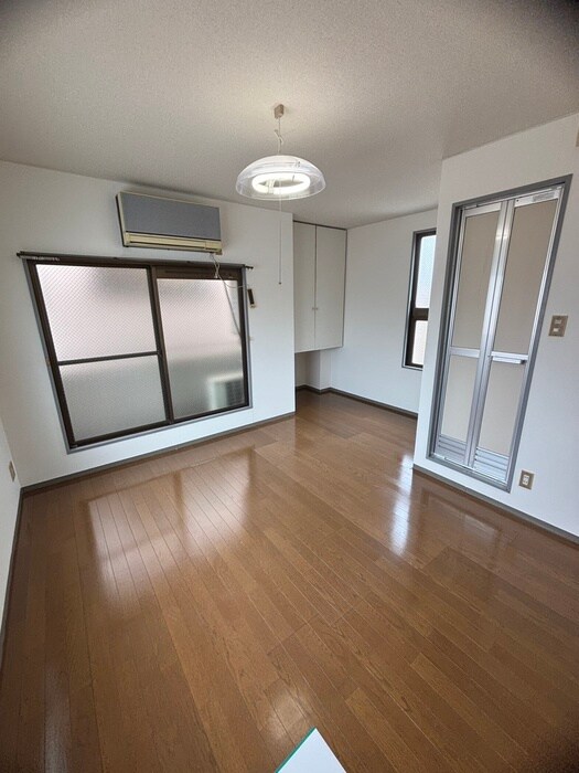 物件内観写真13　(居室)