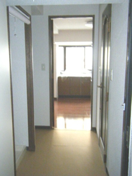 物件内観写真14　(廊下)