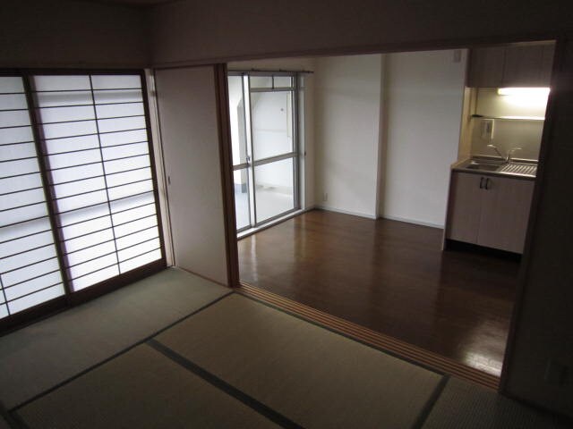 物件内観写真11　(居室)