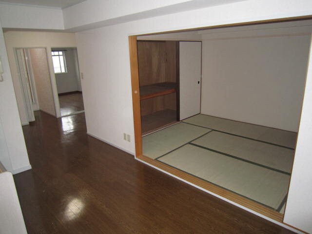 物件内観写真12　(居室)