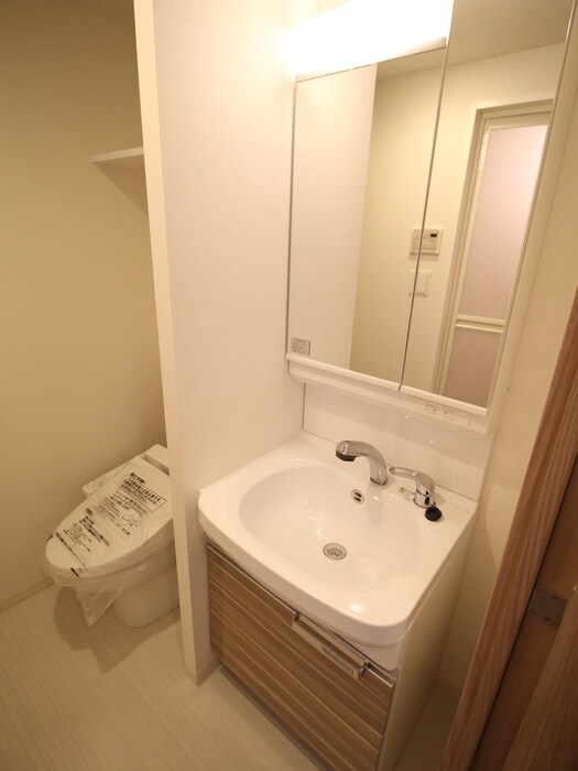 物件内観写真10　(洗面)