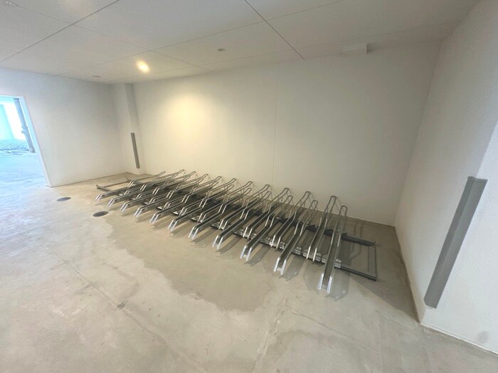 物件外観写真5　(駐輪場)