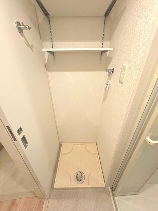 物件内観写真10　(洗濯機置場)