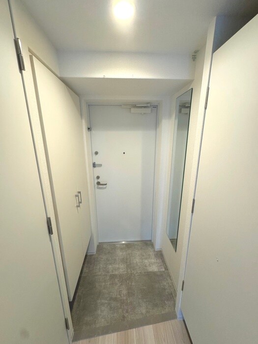 物件内観写真12　(玄関)
