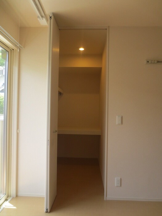 物件内観写真11　(収納)