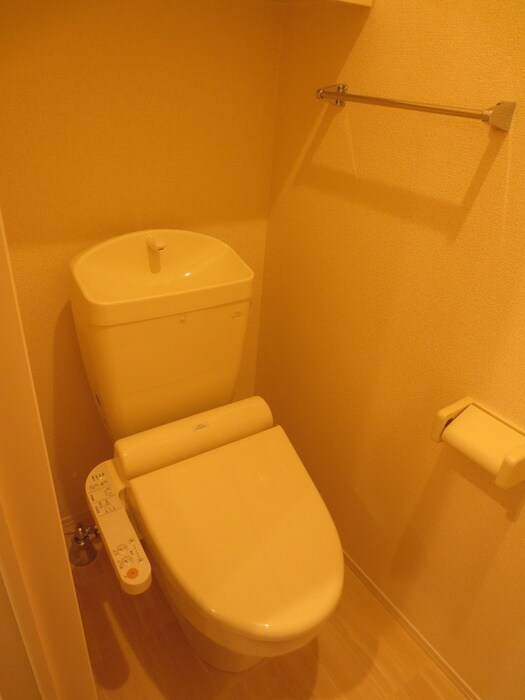 物件内観写真15　(トイレ)