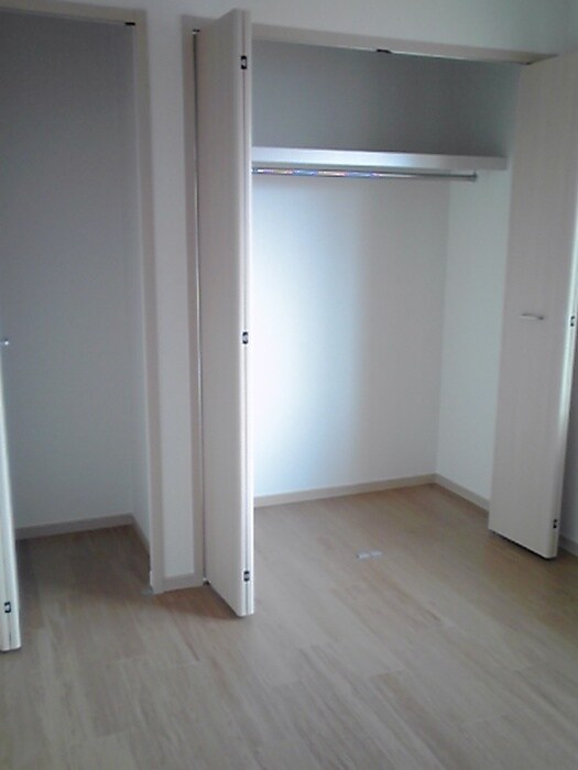 物件内観写真12　(収納)