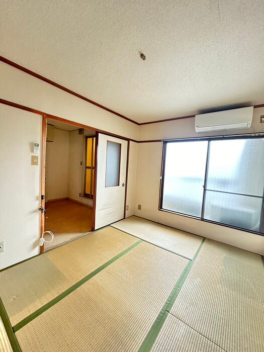 物件内観写真8　(居室)