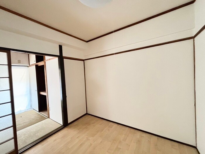 物件内観写真18　(居室)