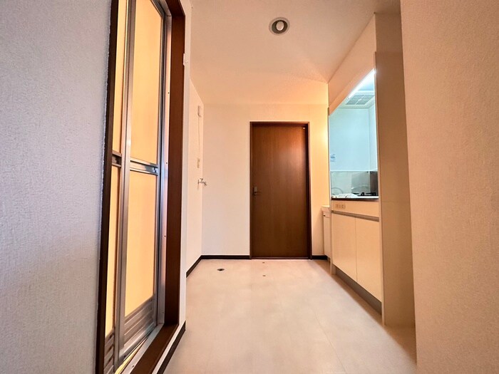 物件内観写真14　(玄関)