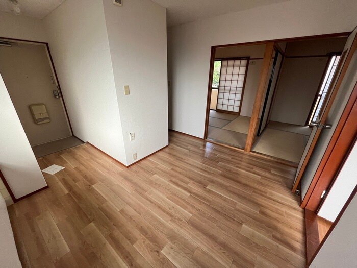 物件内観写真9　(居室)