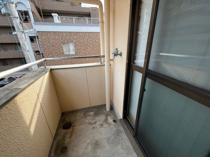 物件内観写真18　(洗濯機置場)