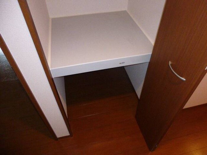 物件内観写真12　(収納)