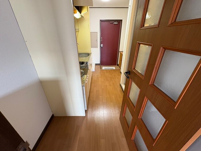 物件内観写真17　(廊下)