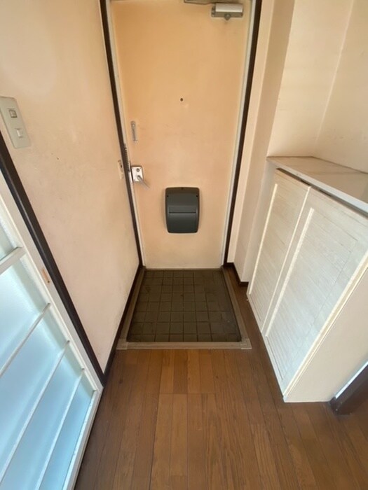 物件内観写真15　(玄関)