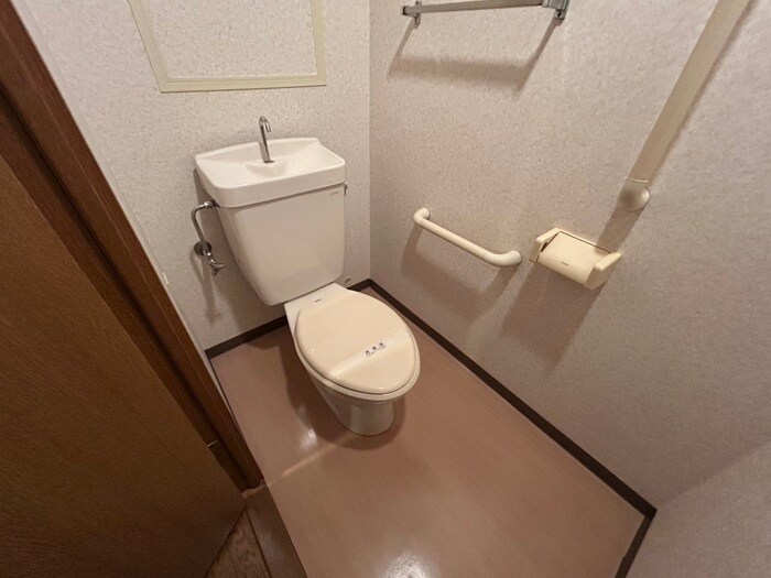 物件内観写真12　(トイレ)