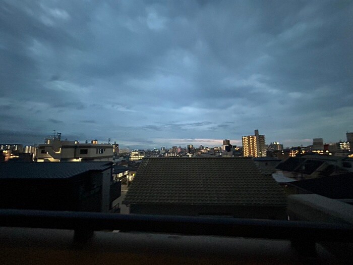 物件内観写真17　(室内からの展望)