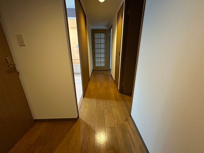 物件内観写真20　(廊下)