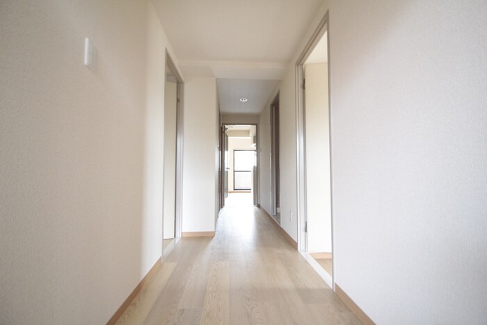 物件内観写真21　(廊下)