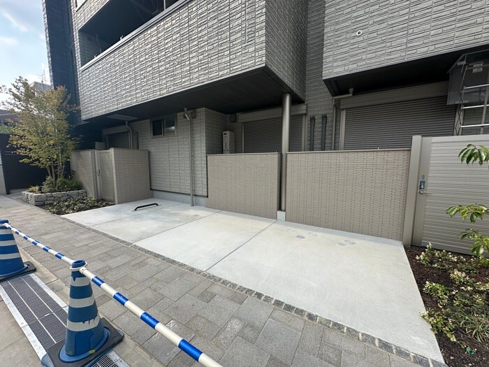 物件外観写真3　(駐車場)