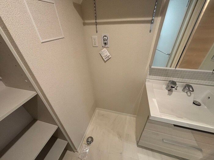 物件内観写真11　(洗濯機置場)