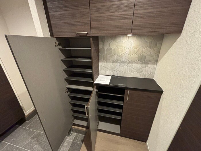 物件内観写真16　(靴箱)