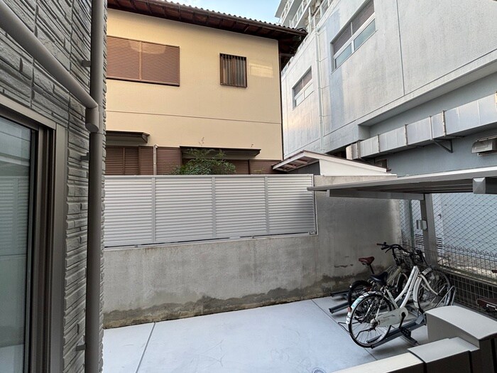 物件内観写真18　(室内からの展望)