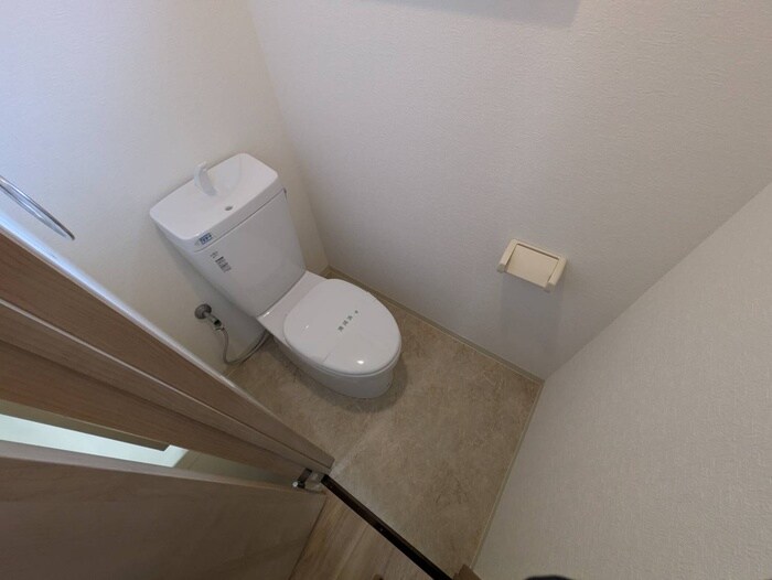 物件内観写真9　(トイレ)